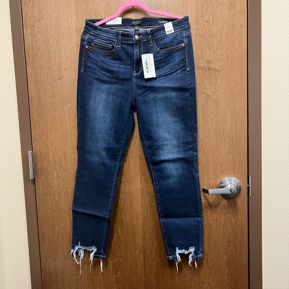 Judy Blue midrise relaxed fit 13/31